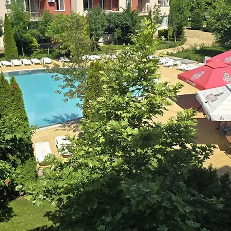 Boutique Modern Studio, Free Parking, Wi-fi, Tv, Pool View, Garden, Quiet, Security, 15 Min Walk To The Sea Apartment *